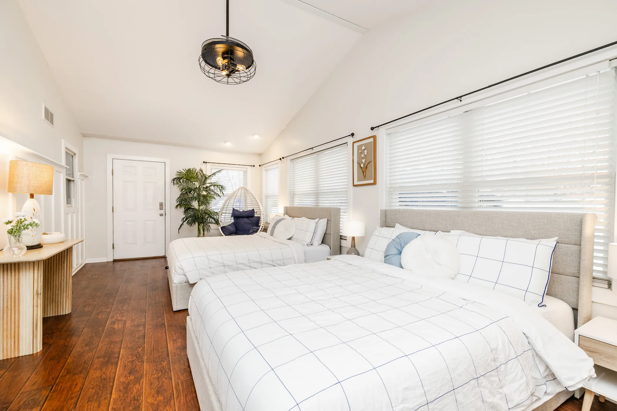 Third bedroom — 2 queens